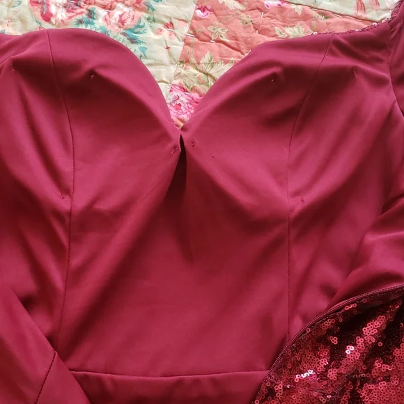 B Smart Dark Red Sequin Mermaid Gown - EUC - Picture 7 of 7